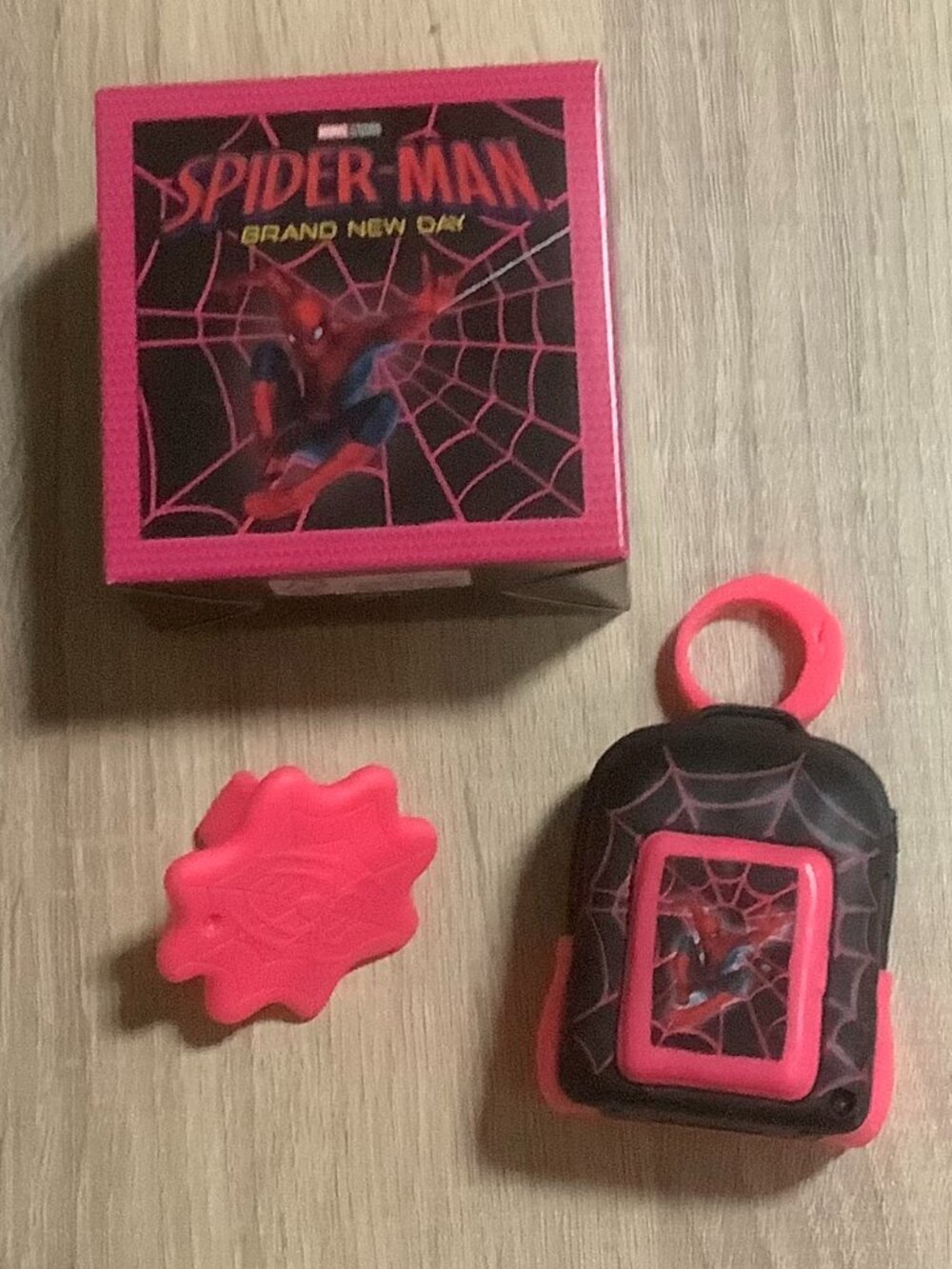 Spider-man Backpack Clip Marvel McDonald's Happy Meal collectable Toy black pink